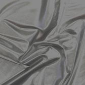 Kód:37330 Fóliázott lycra Szaténszerű high-tech anyag, rendkívül fényes felületű, ami a színeket még élénkebbé és intenzívebbé teszi, ezáltal selymes és elbűvölö megjelenést biztosít. Tökéletesen illeszkedik a testhez. - MILADY